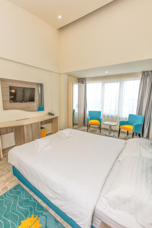 Hotel Riviera Mamaja Zewnętrze zdjęcie