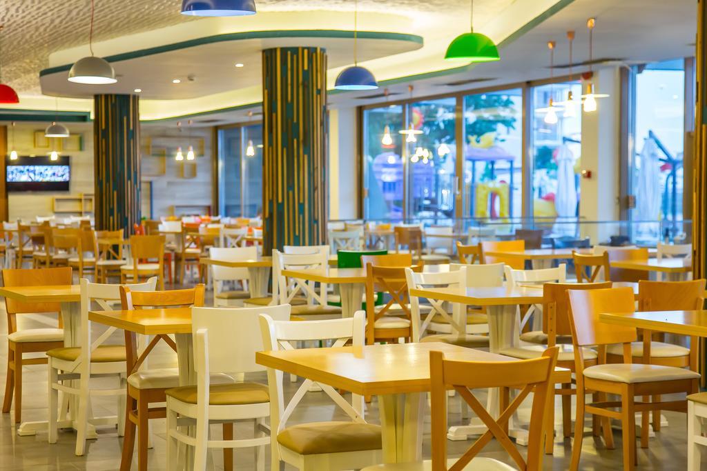 Hotel Riviera Mamaja Zewnętrze zdjęcie